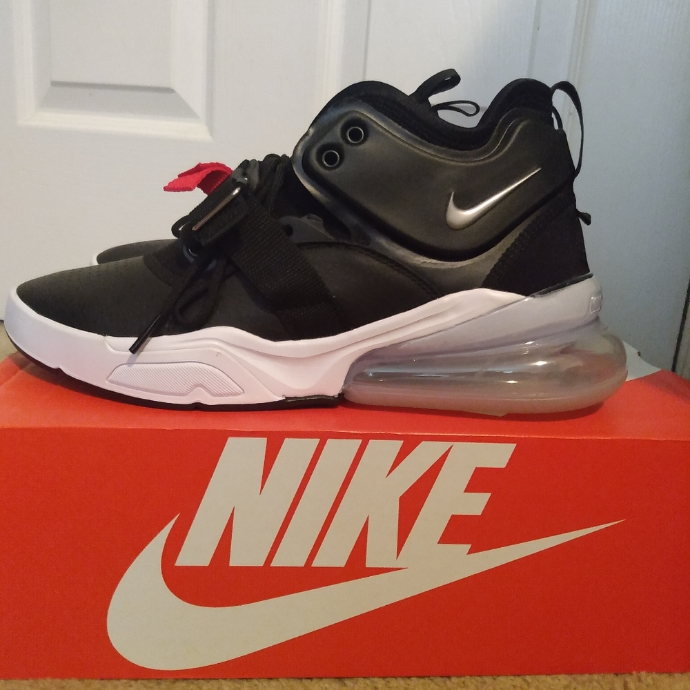 Brand new Nike air force 270
